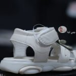 صندل بنات اطفال لون بيج مستورد صنادل اطفالي بنات من بيبي لينا 2025 baby shoes B11